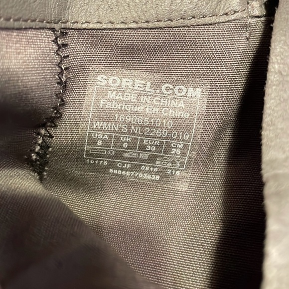 Sorel waterproof low heeled leather boot with sorel strap embellishments - Picture 3 of 10